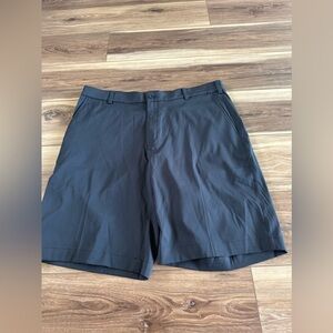Nike golf men’s dri fit shorts size 36